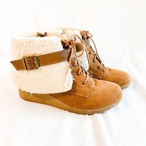 Mudd Boots Size 4